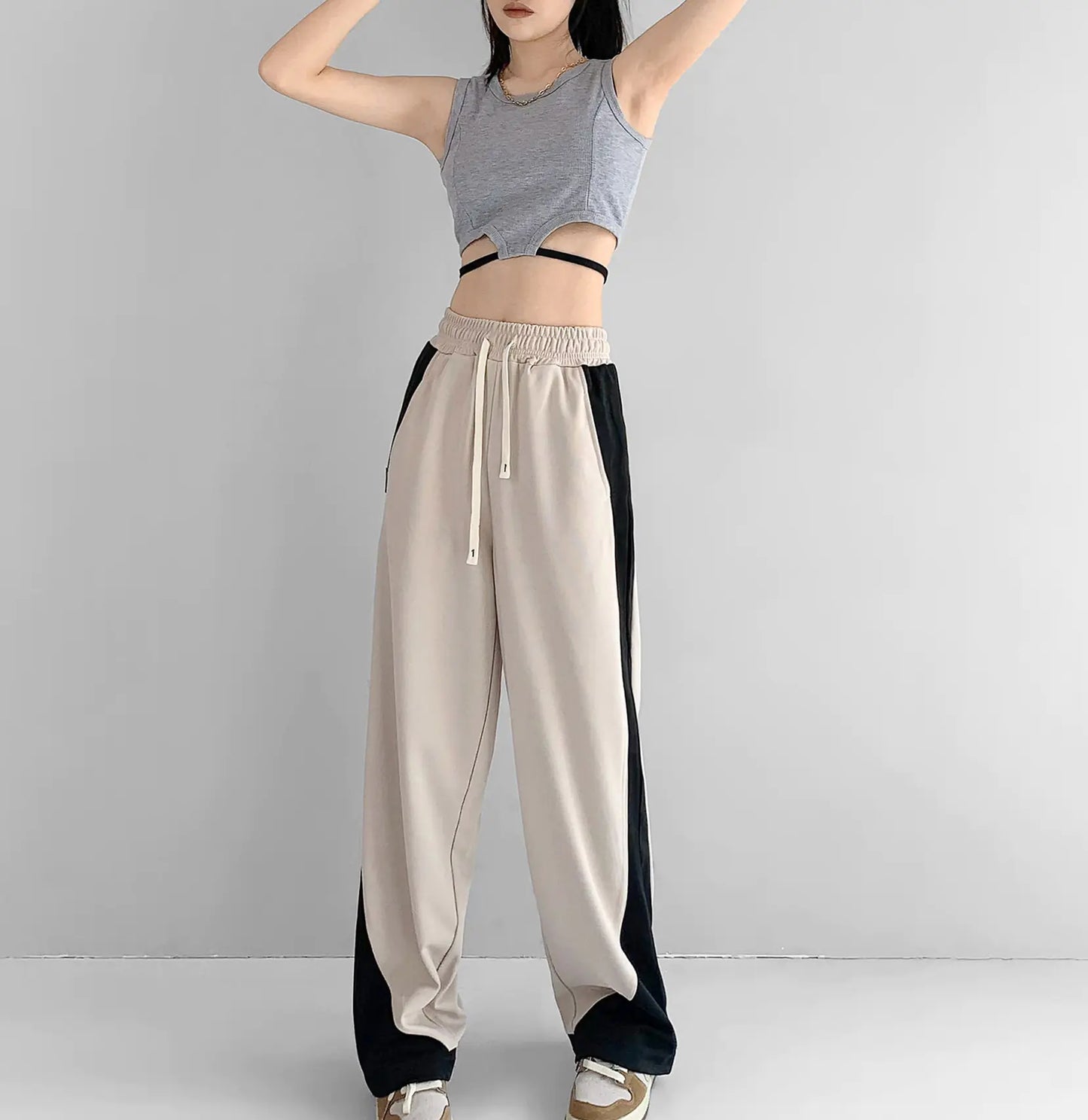 Fashionable Loose Fitting Sports Pants for Women